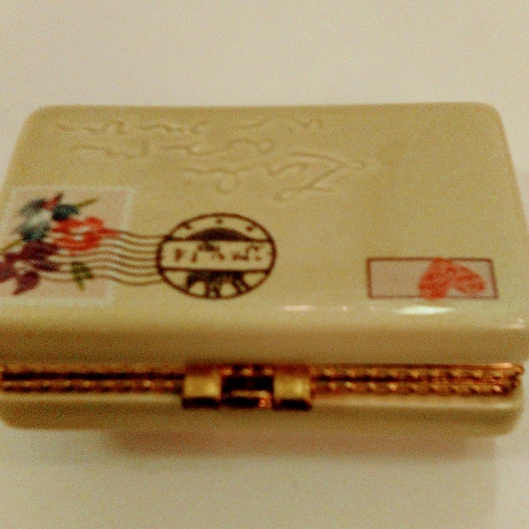 Hallmark Ceramic Letter/ Postage Trinket Box EUC - Picture 2 of 5